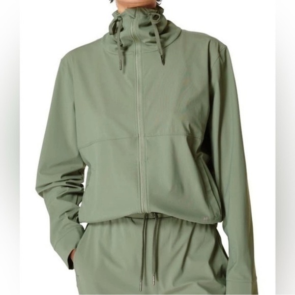 Sweaty Betty Jackets & Blazers - Sweaty Betty Green Explorer Zip Jacket size XS